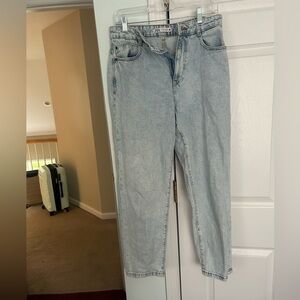 Zara Blue Ankle Cropped Jeans with Vintage Wash